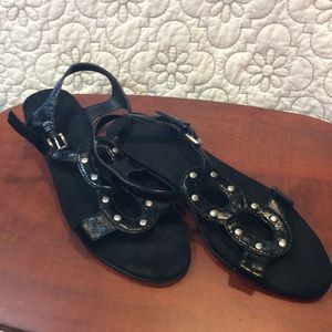 BASS cute black sandals!